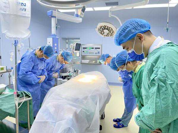 深圳哪里有靠谱代怀女_郑州8岁小天使病逝捐器官，为5名患者带去新生和光明